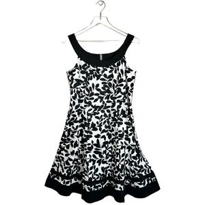Sleeveless Summer Dress Jones New York size 8. Black and white print.